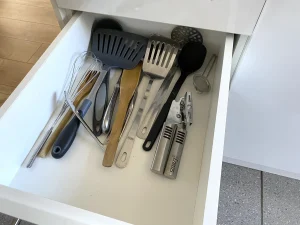 Broadway apartments kitchen cutlery